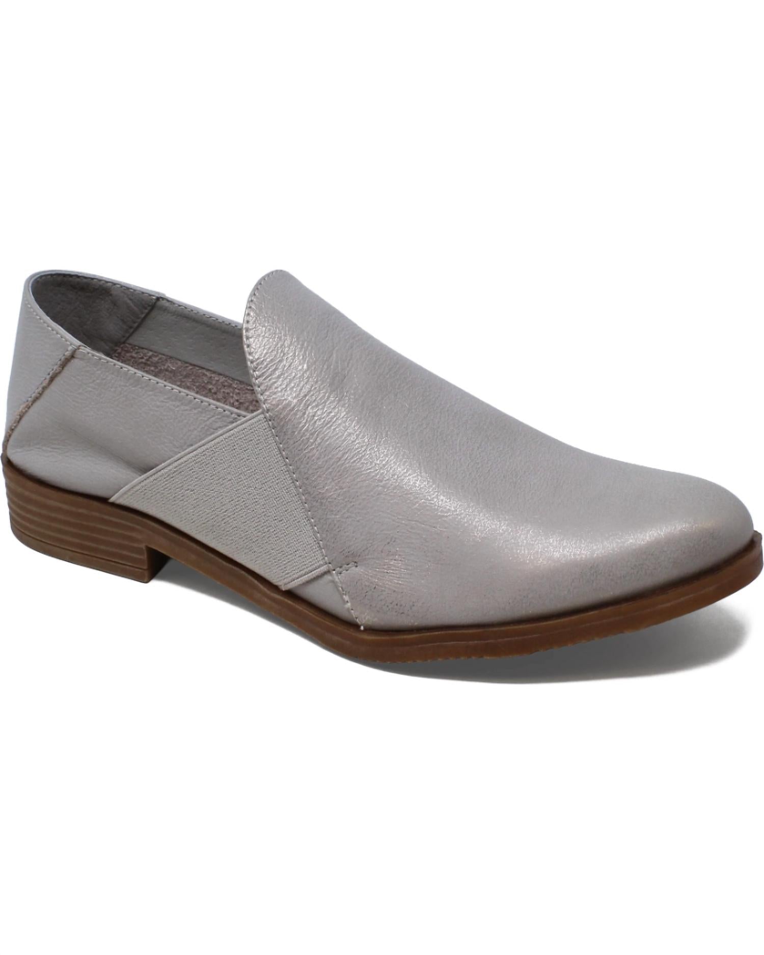 Django & Juliette - Women's Kefect Slip On Shoes