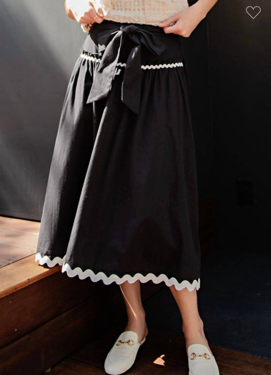 Ee:Some - Ric Rac Trim Midi Skirt