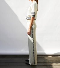 Molli - Jacquard V-neck Top