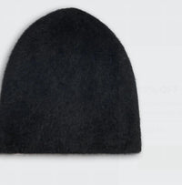 Guest In Residence Unisex Grizzly Reversible Hat in residence unisex grizzly reversible hat in black chestnut - women's hat - detail view