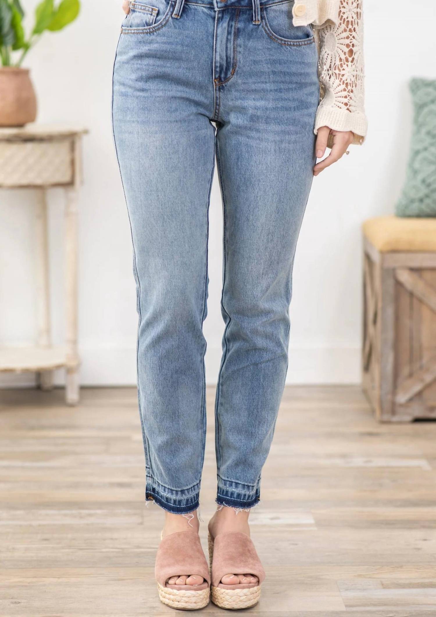 Judy Blue Boyfriend Fit Jeans in mid wash - women's jeans
