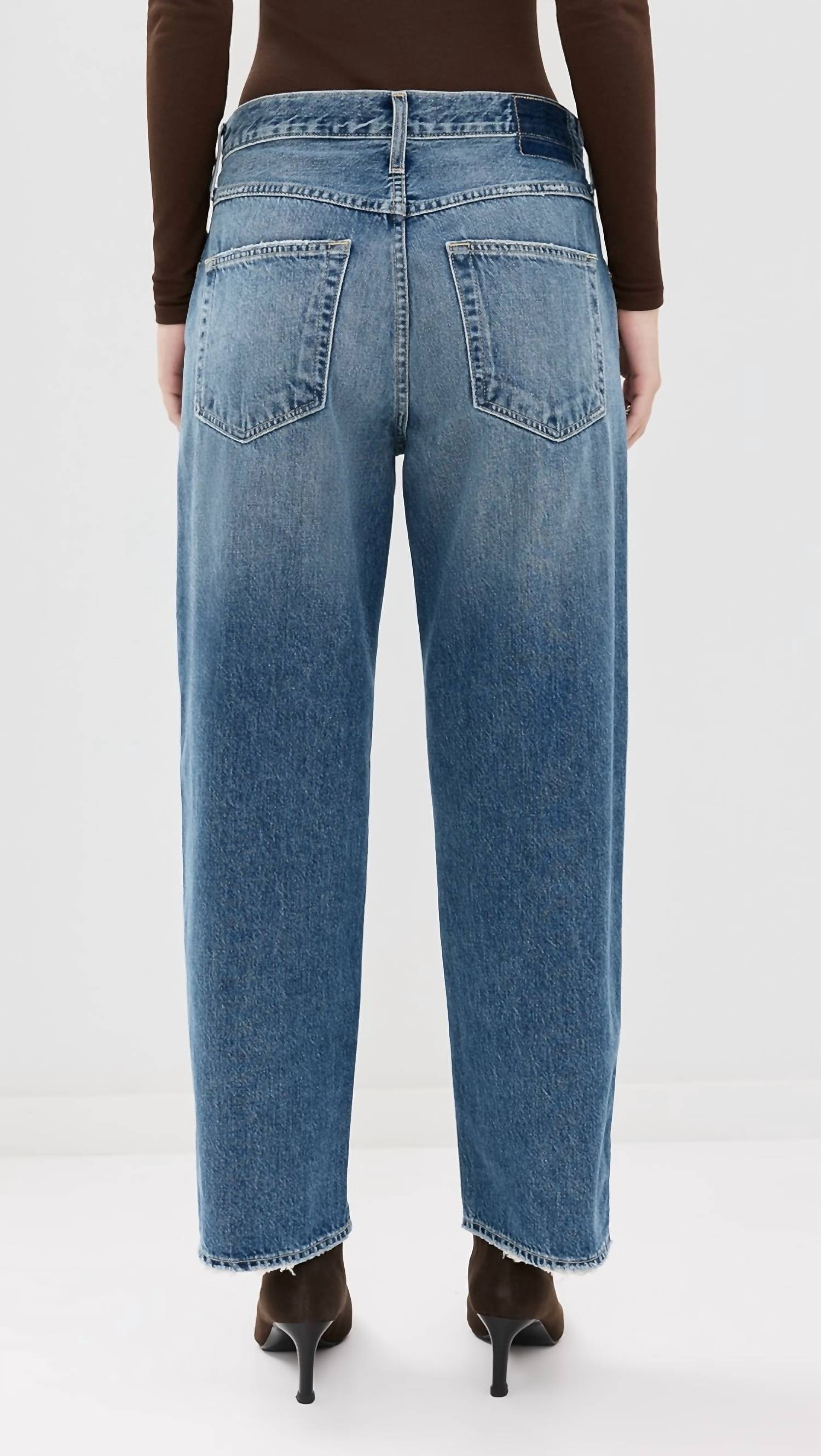 AMO Hattie Straight Leg Jeans in allure 1 - women's jeans - detail view