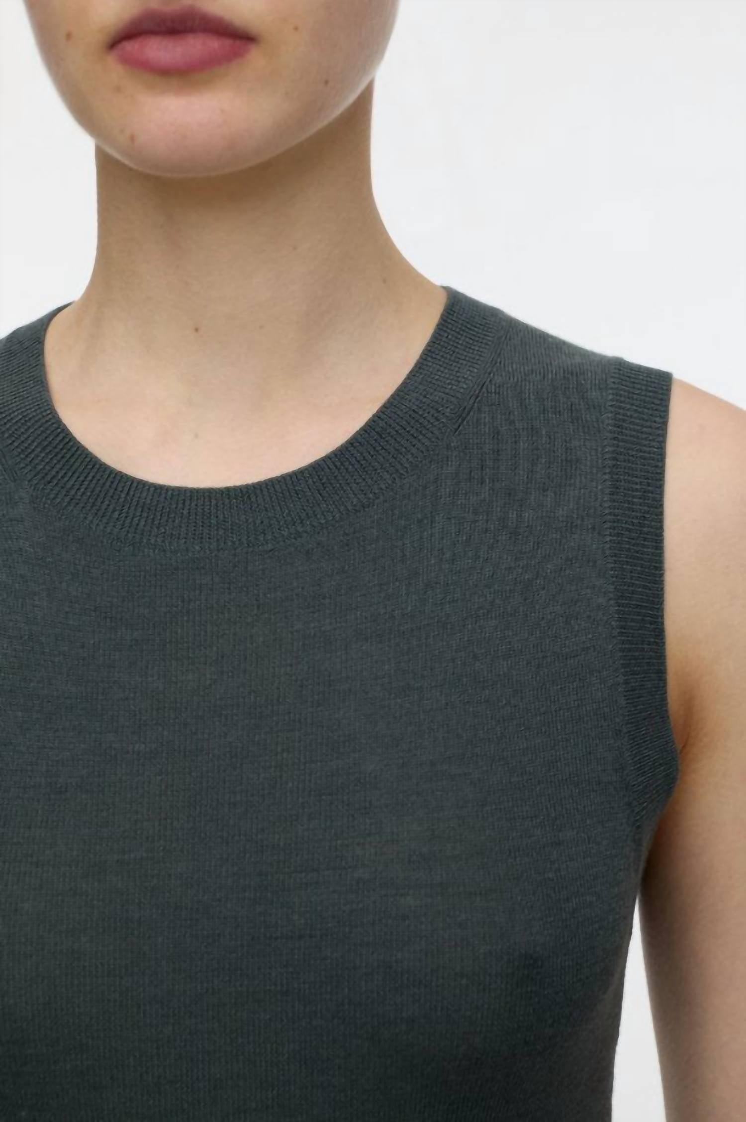 Closed - Sleeveless Crewneck Tank