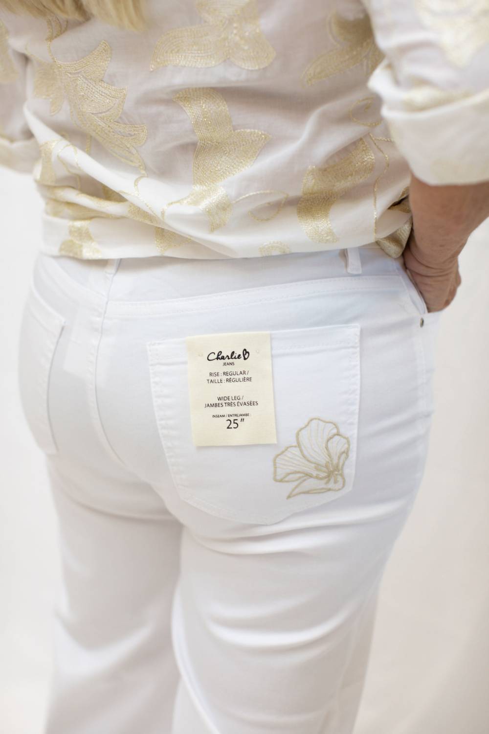 Charlie B - Embroidered Flower Crop Pant