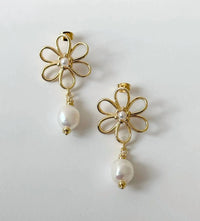 Tramps+Thieves - Women's Myles Flower Pearl Earrings