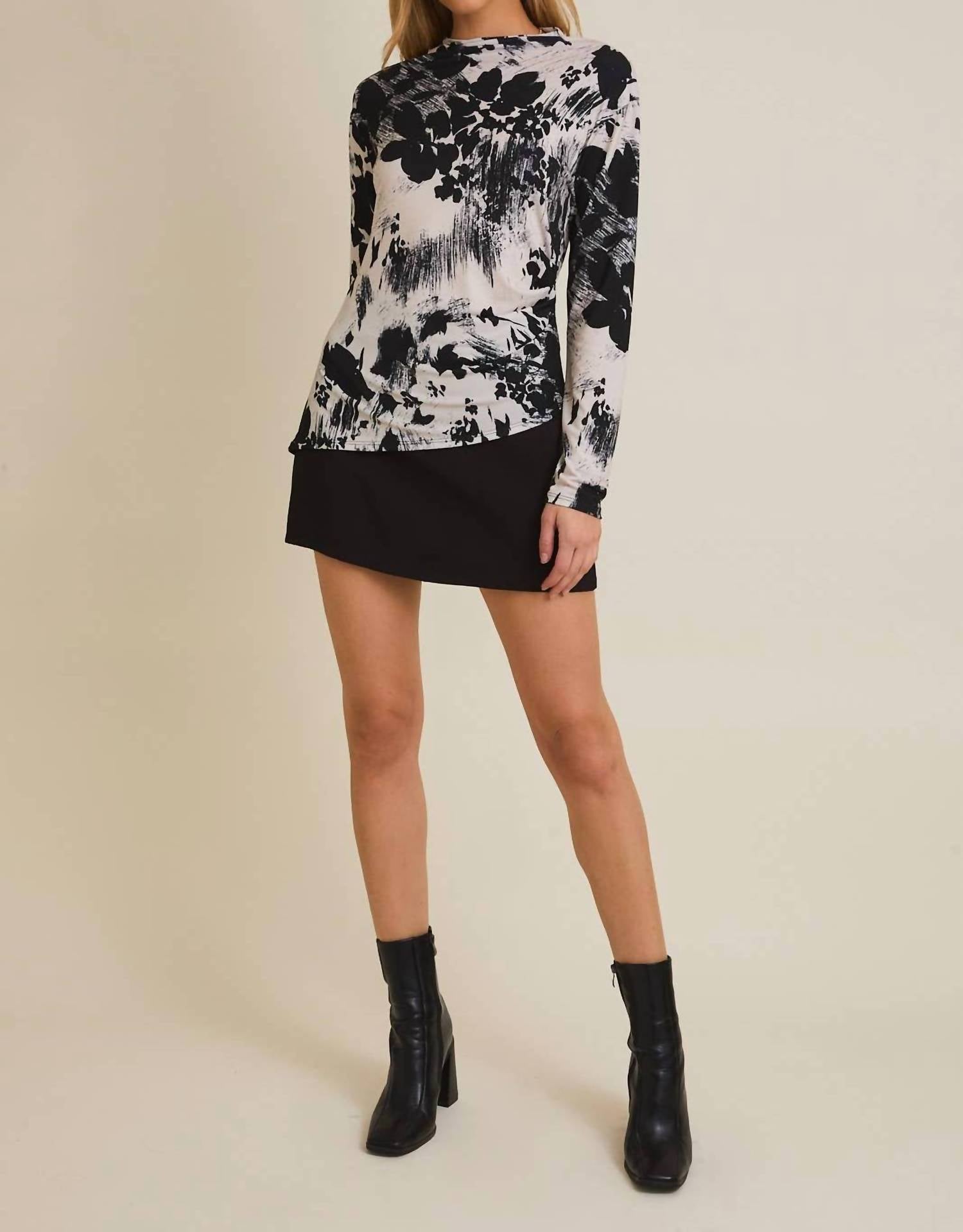 Gilli - Mock Neck Long Sleeve Shirring Top