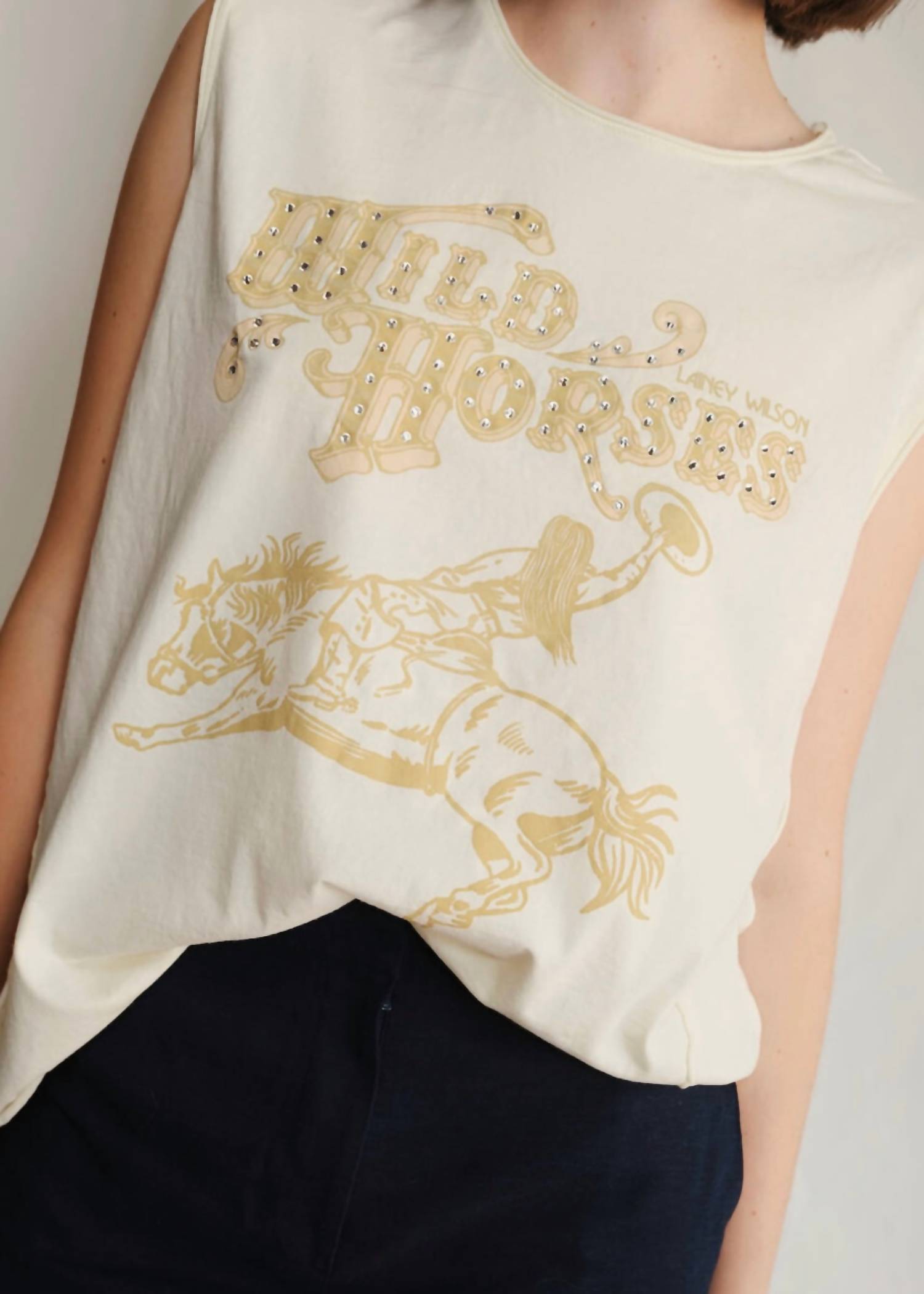 People Of Leisure - Lainey Wilson Wild Horses Tee