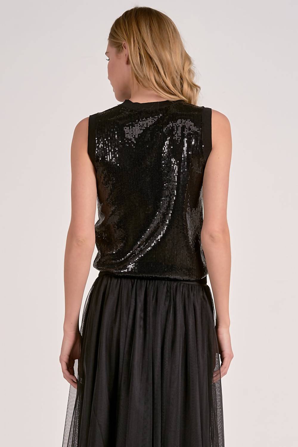 ELAN Divine Top in black - women's shirt - detail view
