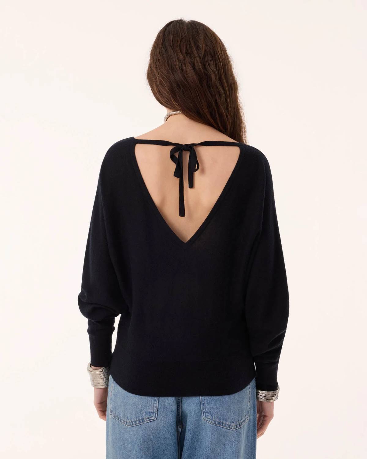 Kujten - Marta V Neck Sweater