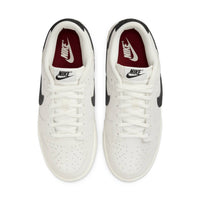 Nike - Women's Dunk Low Se Sneakers