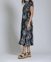 Apny - Tie Front Midi Dress