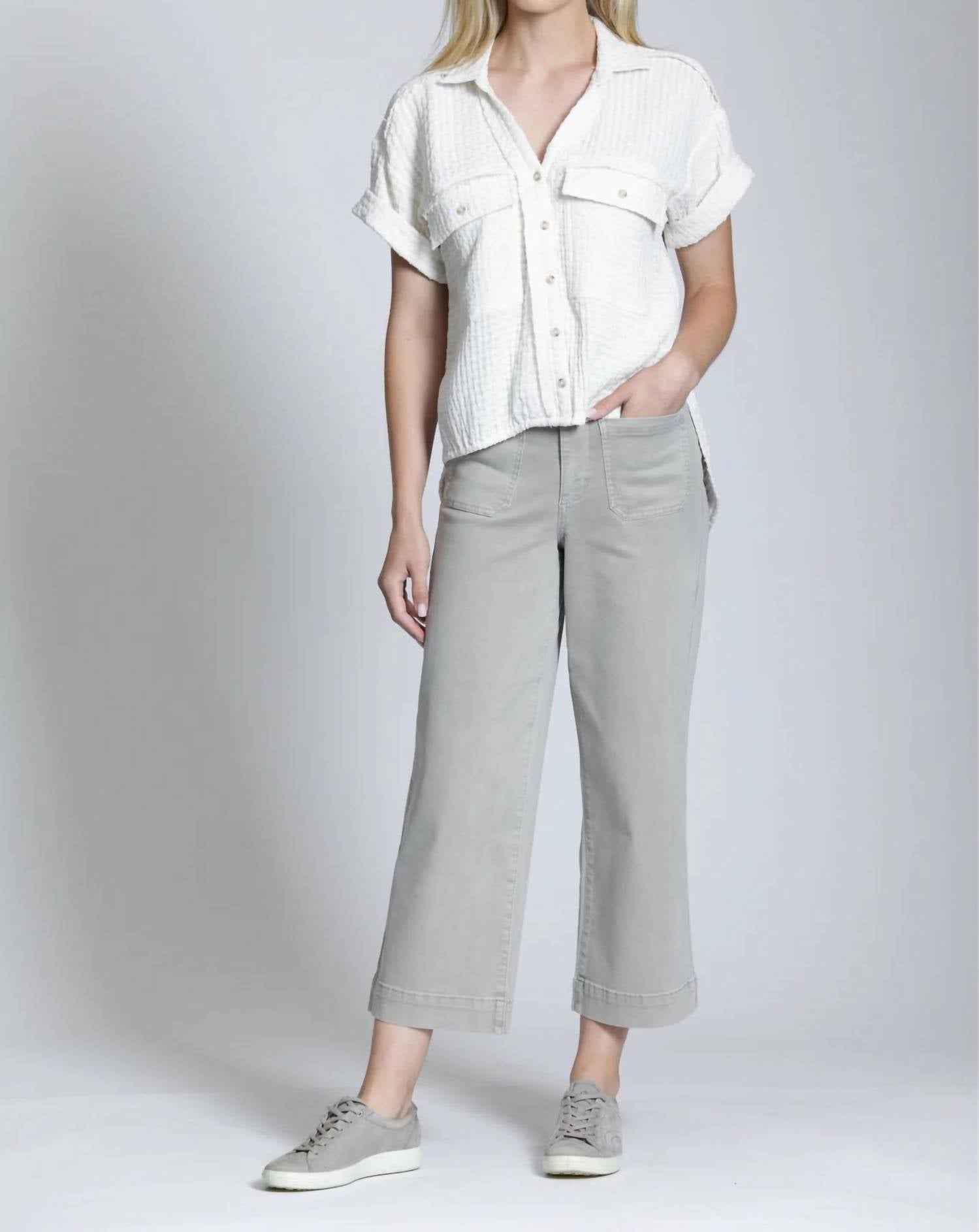 Apny - Breezy Bubble Blouse