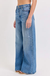 CELLO High Rise Wide Leg Jeans in medium wash - women's jeans - detail view