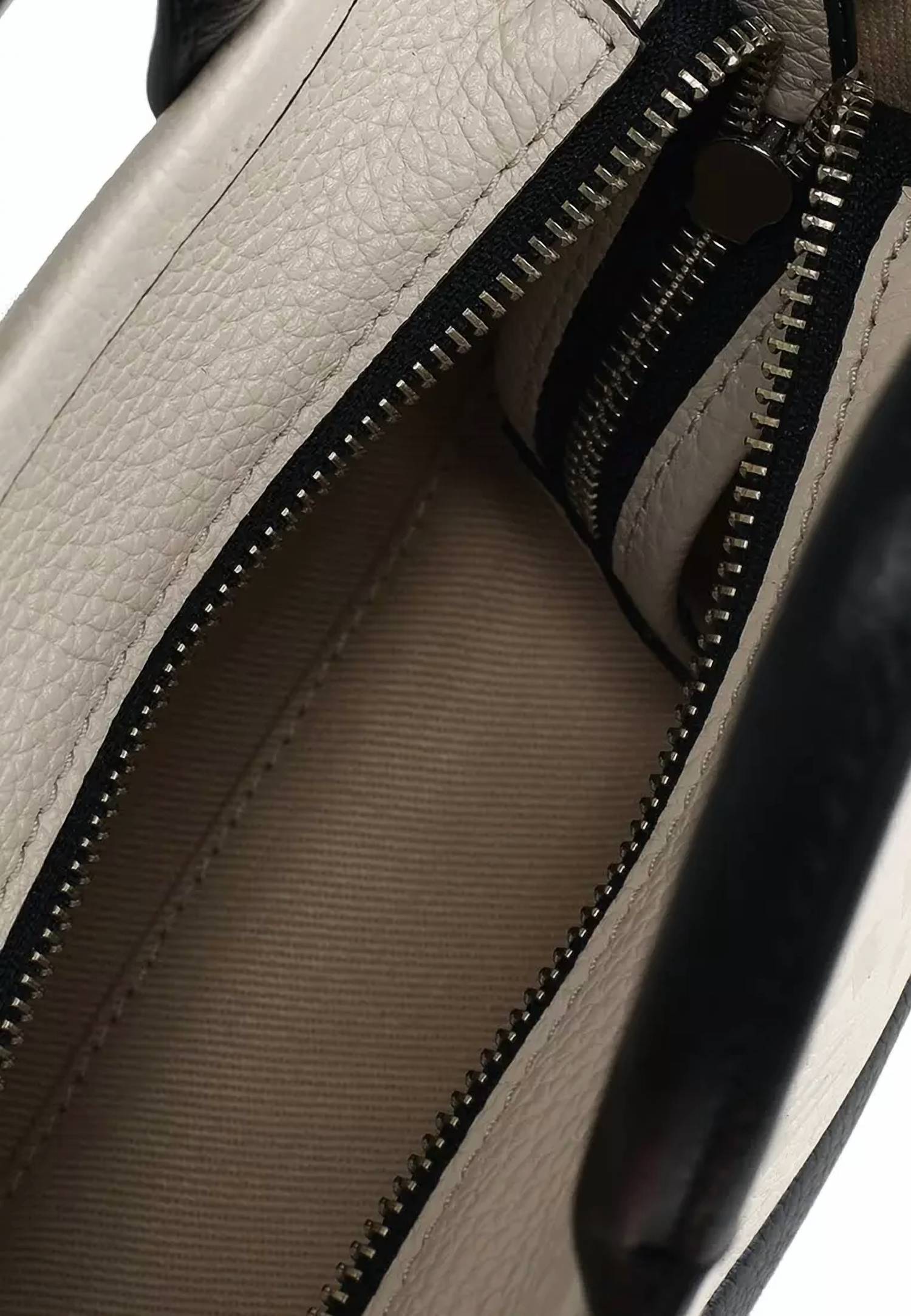 Marc Jacobs - Women's The Leather Tote Bag