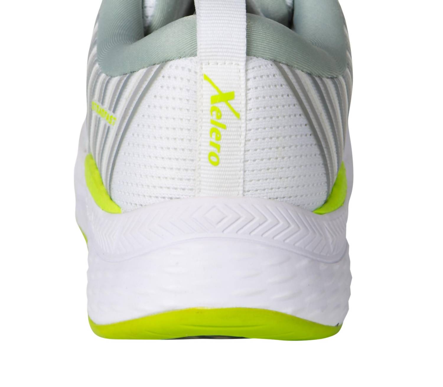 WOMEN'S STEADFAST RUNNING SHOES - MEDIUM WIDTH