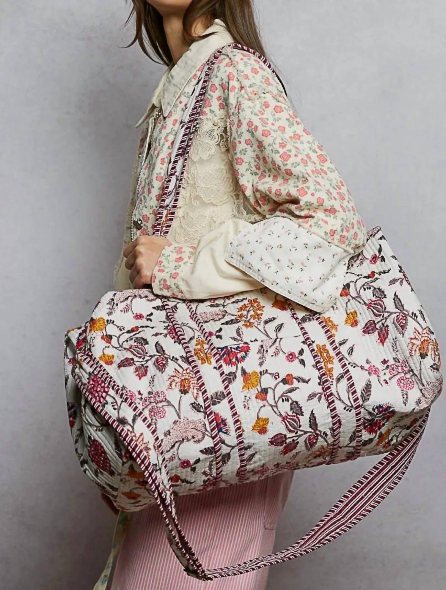 Pol - Women's Quilted Weekender Bag