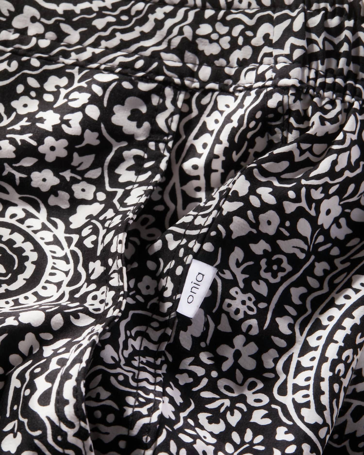 MEN VACATION PAISLEY SHIRT