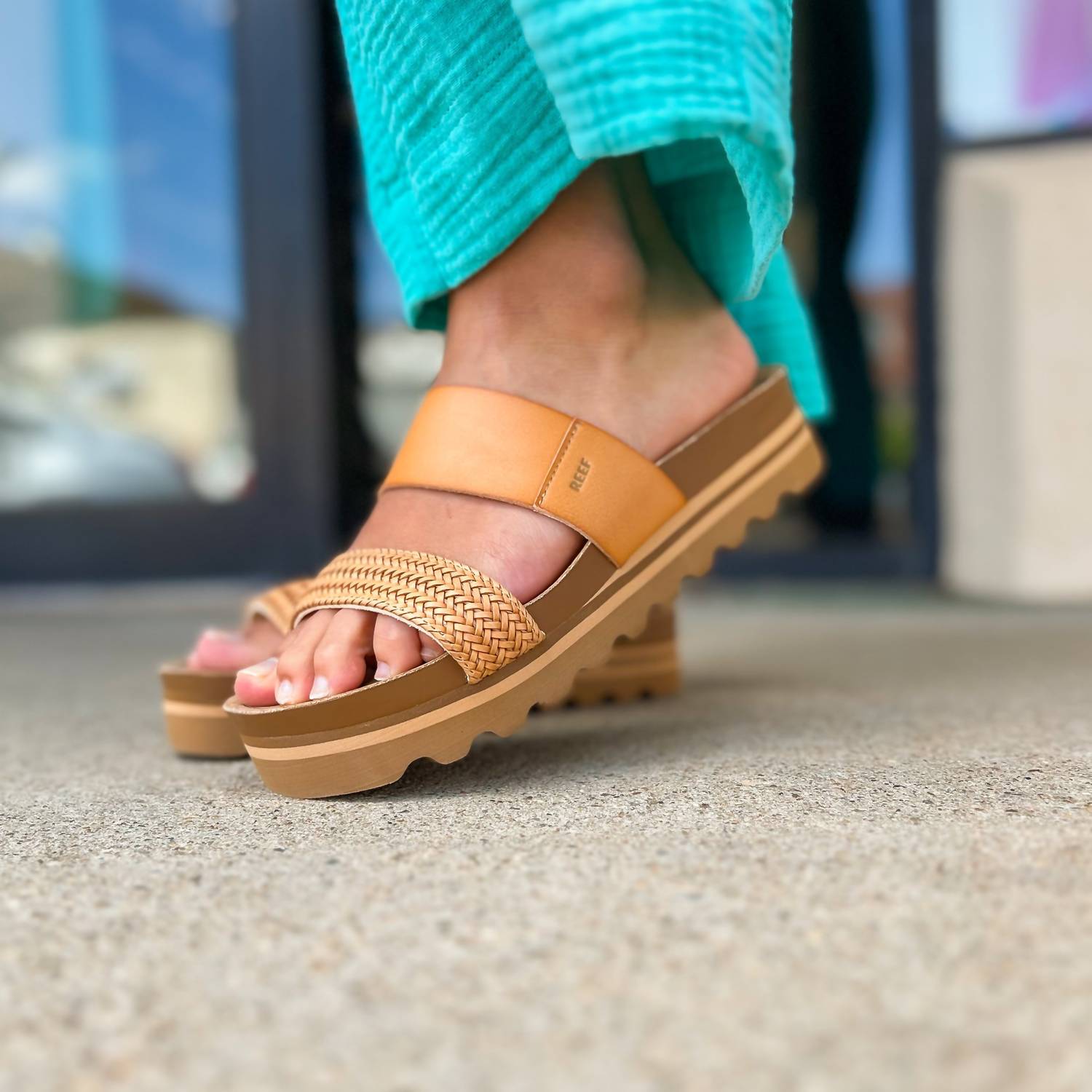 Reef - Women's Cushion Vista Hi Sandals