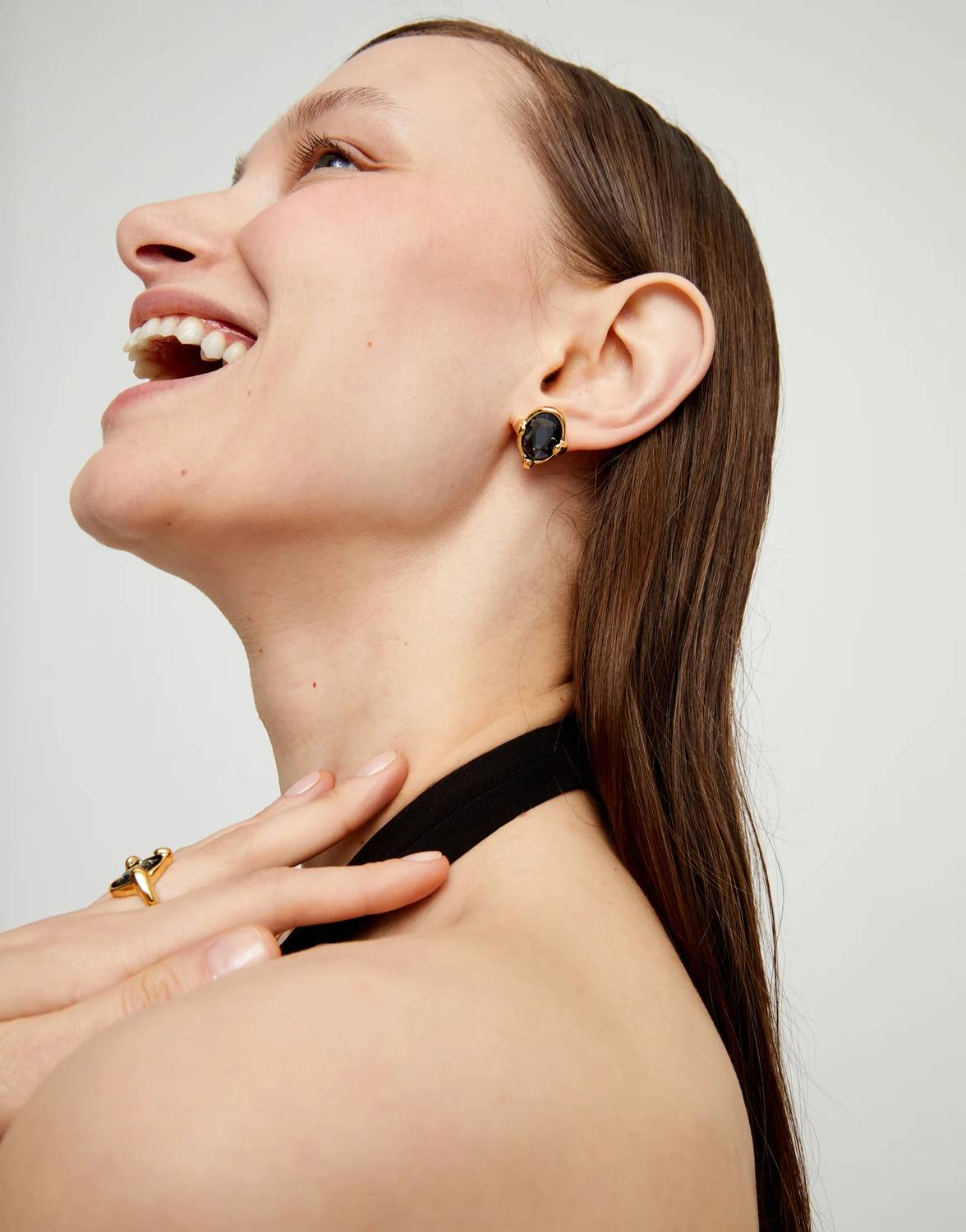 Unode50 - Women's Studs With Oval Faceted Crystals Earrings