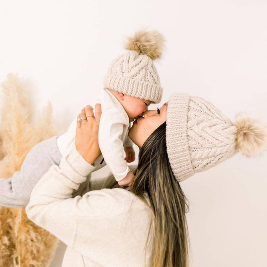 Huggalugs - Unisex Mommy & Me Pom Pom Hat