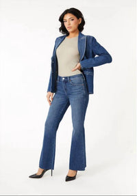 Level99 - Claudia Flare Jean
