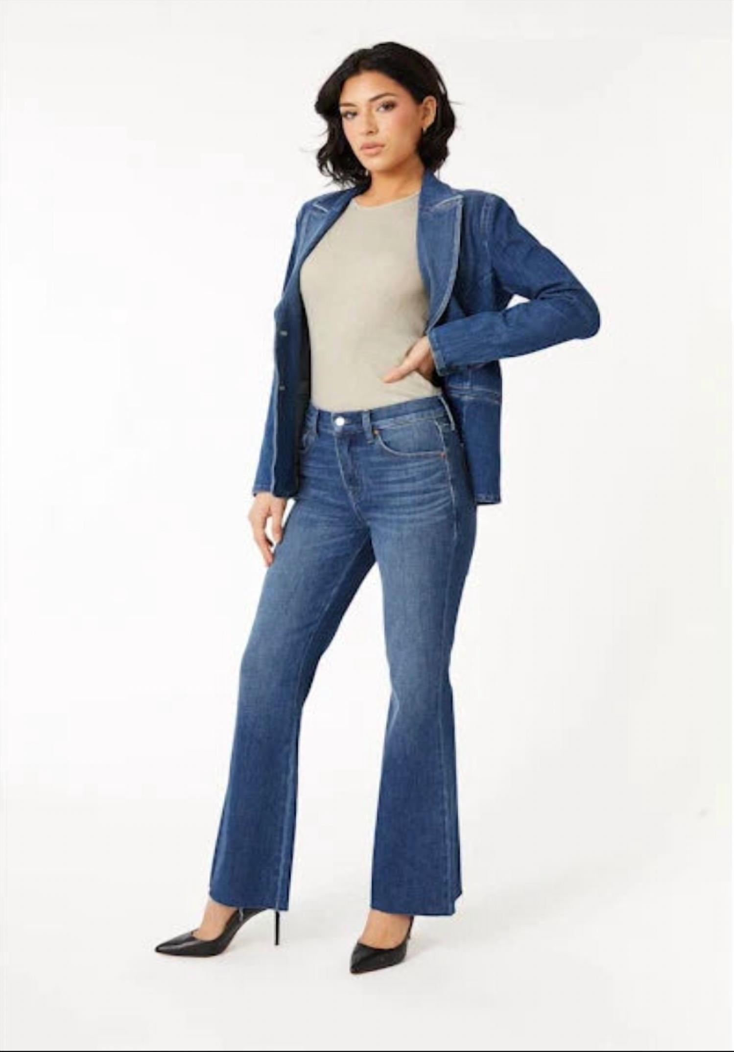 Level99 - Claudia Flare Jean