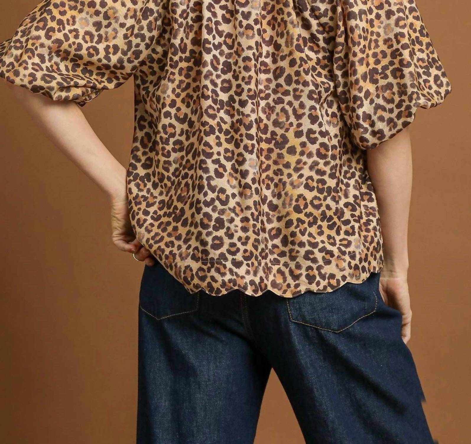 Umgee - Leopard V Neck Top