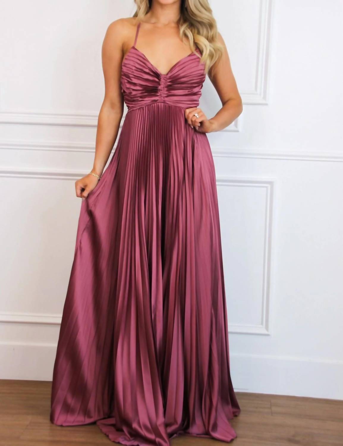 Luxxel - Pretty In Pleats Maxi Dress