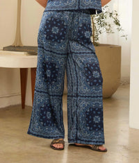 Skies Are Blue - Bandana Print Pants