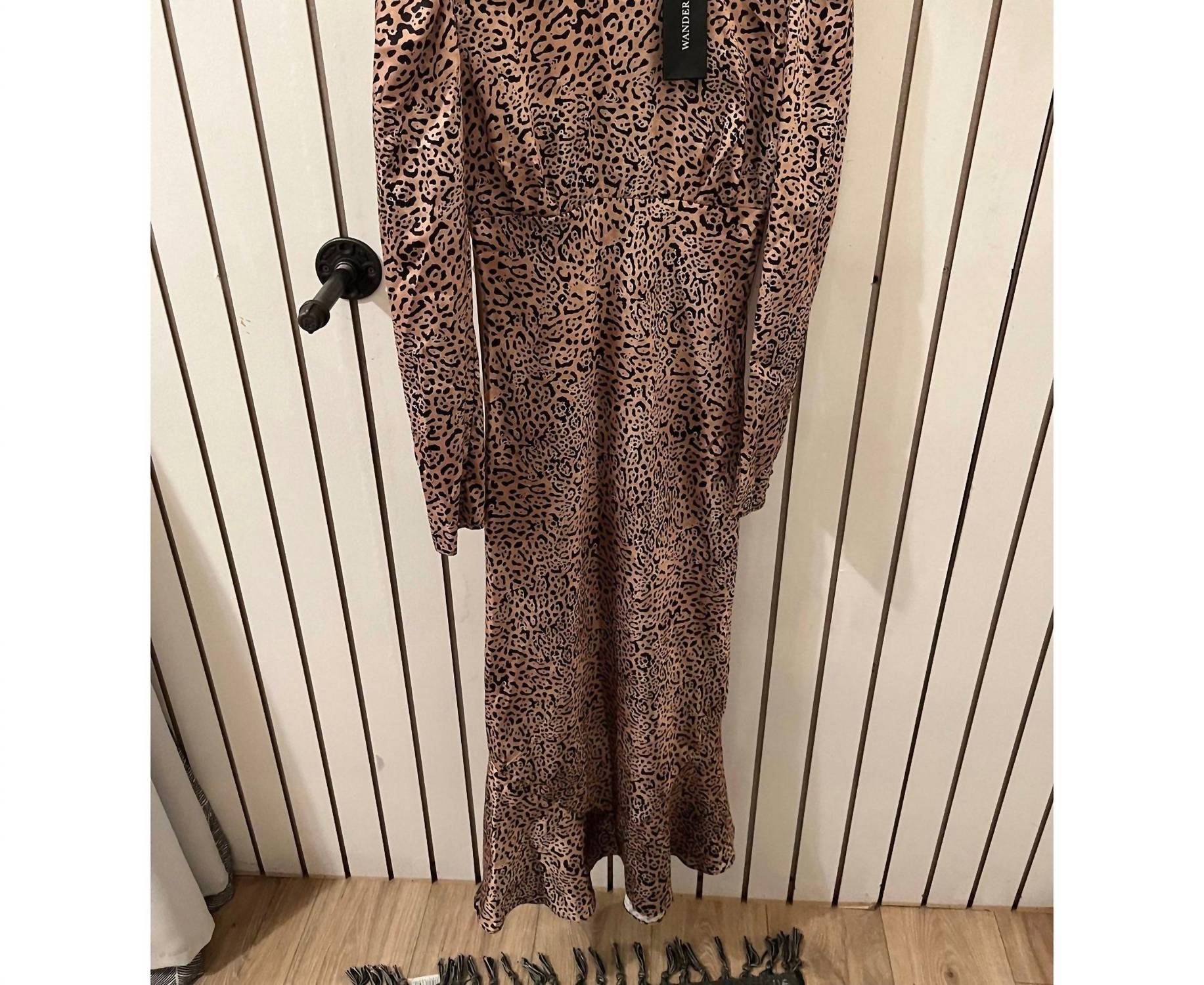 Wandering - Women's Leopard Print Dress