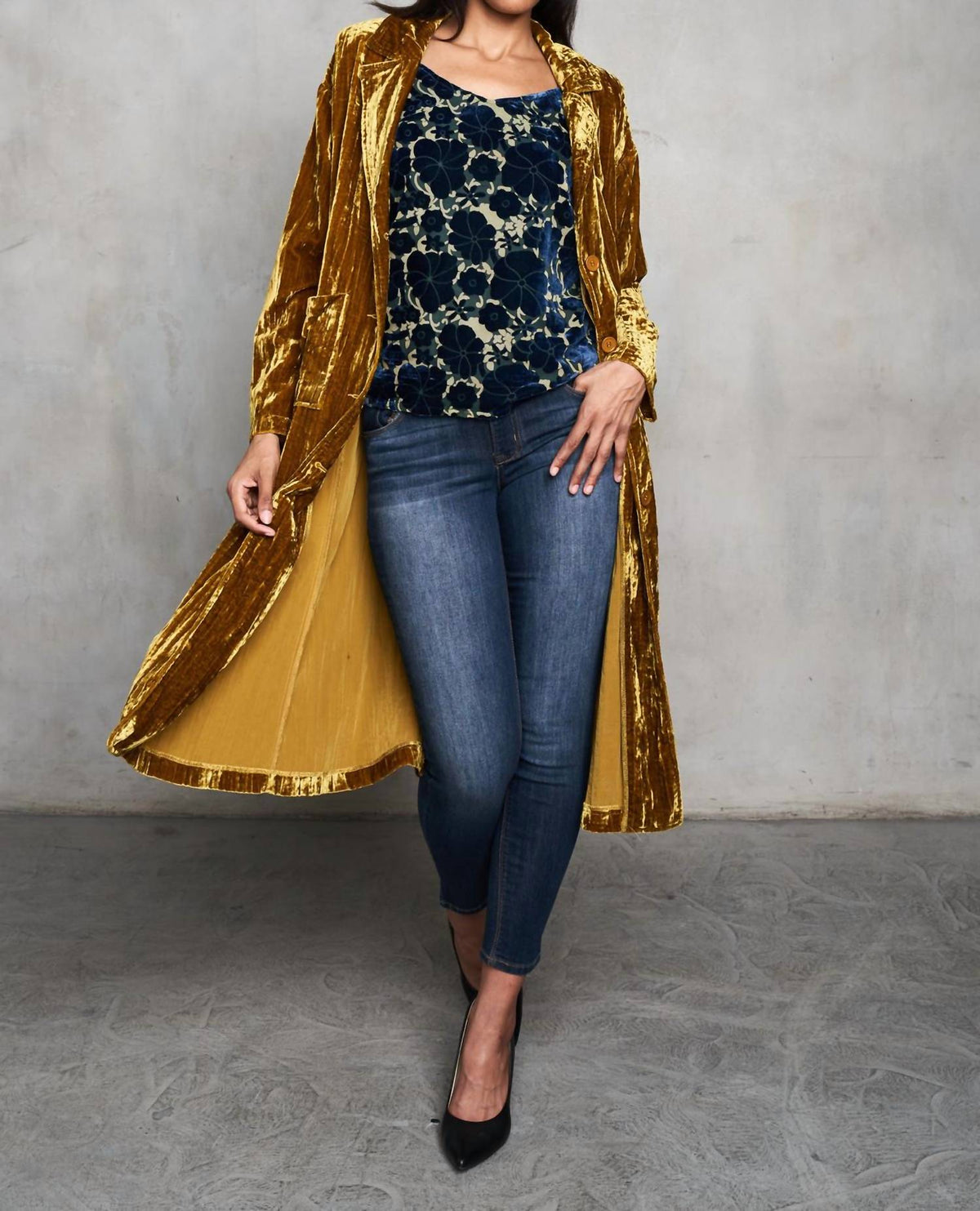 Paparazzi - Crushed Velvet Single Breaster Duster
