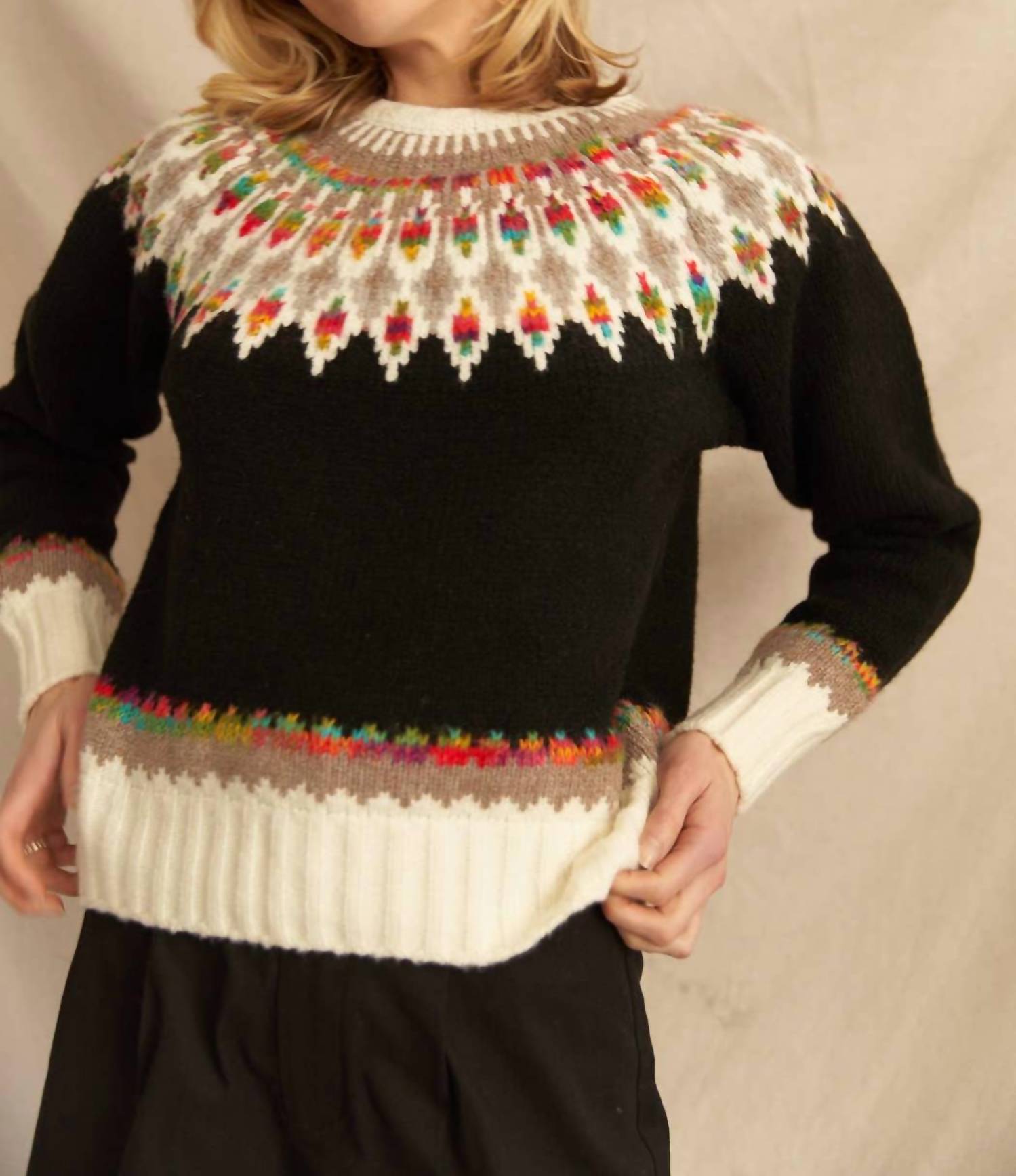 En Creme - Fern & Feather Pattern Knit Sweater