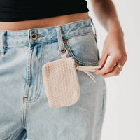 Pretty Simple - Women's River Raffia Clippable Card Holder