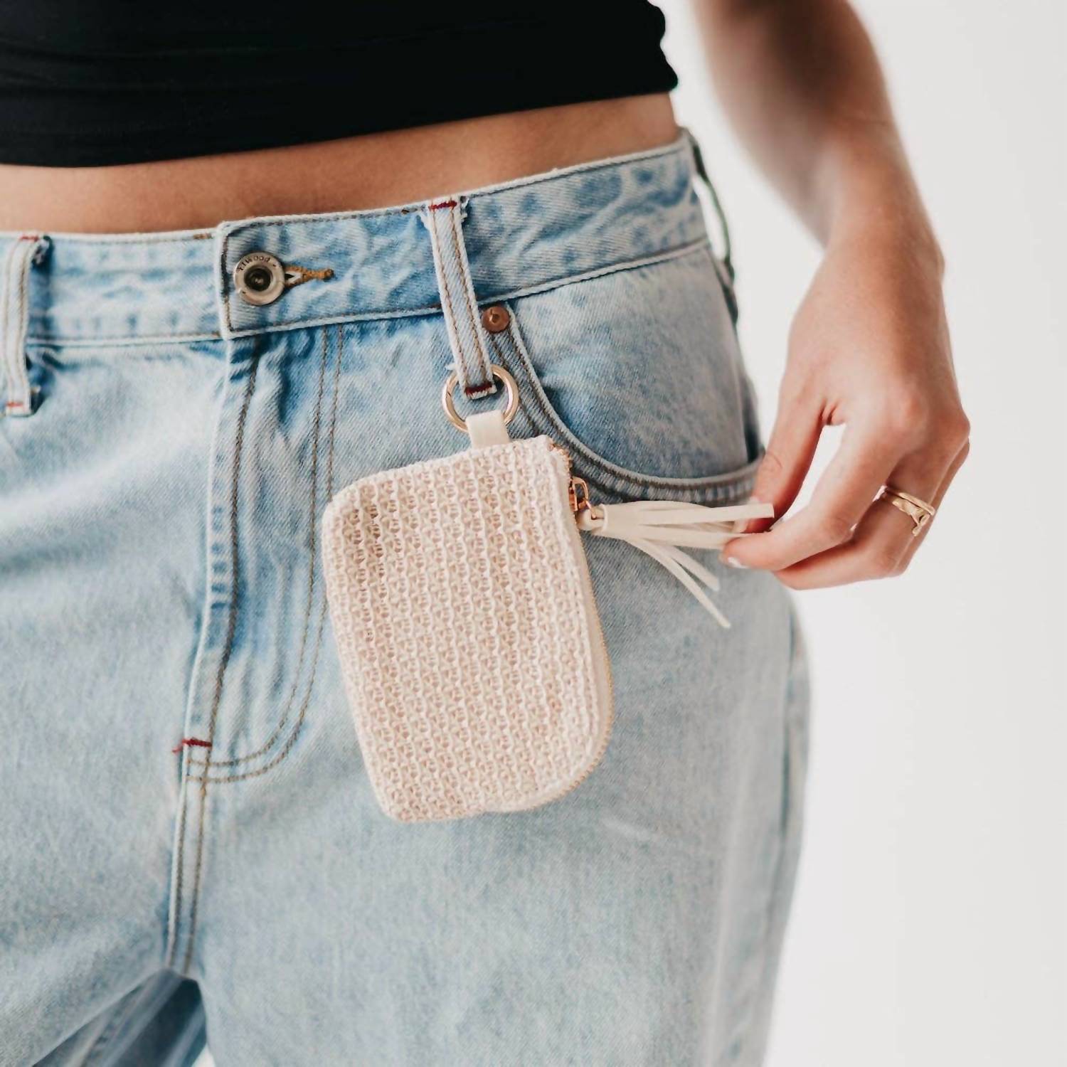 Pretty Simple - Women's River Raffia Clippable Card Holder
