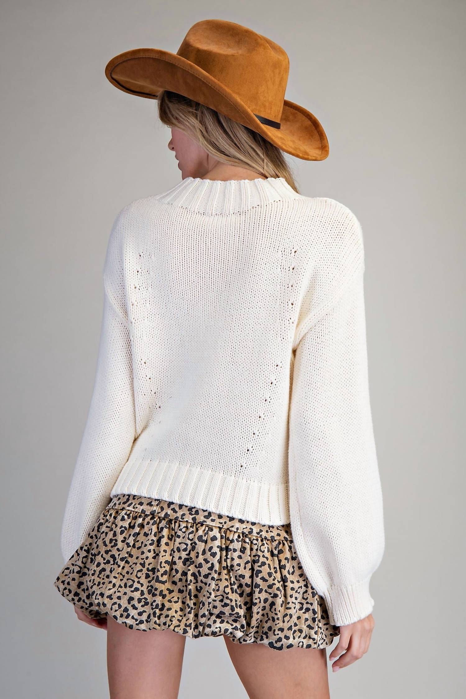 Ee:Some - Horseshoe Sweater