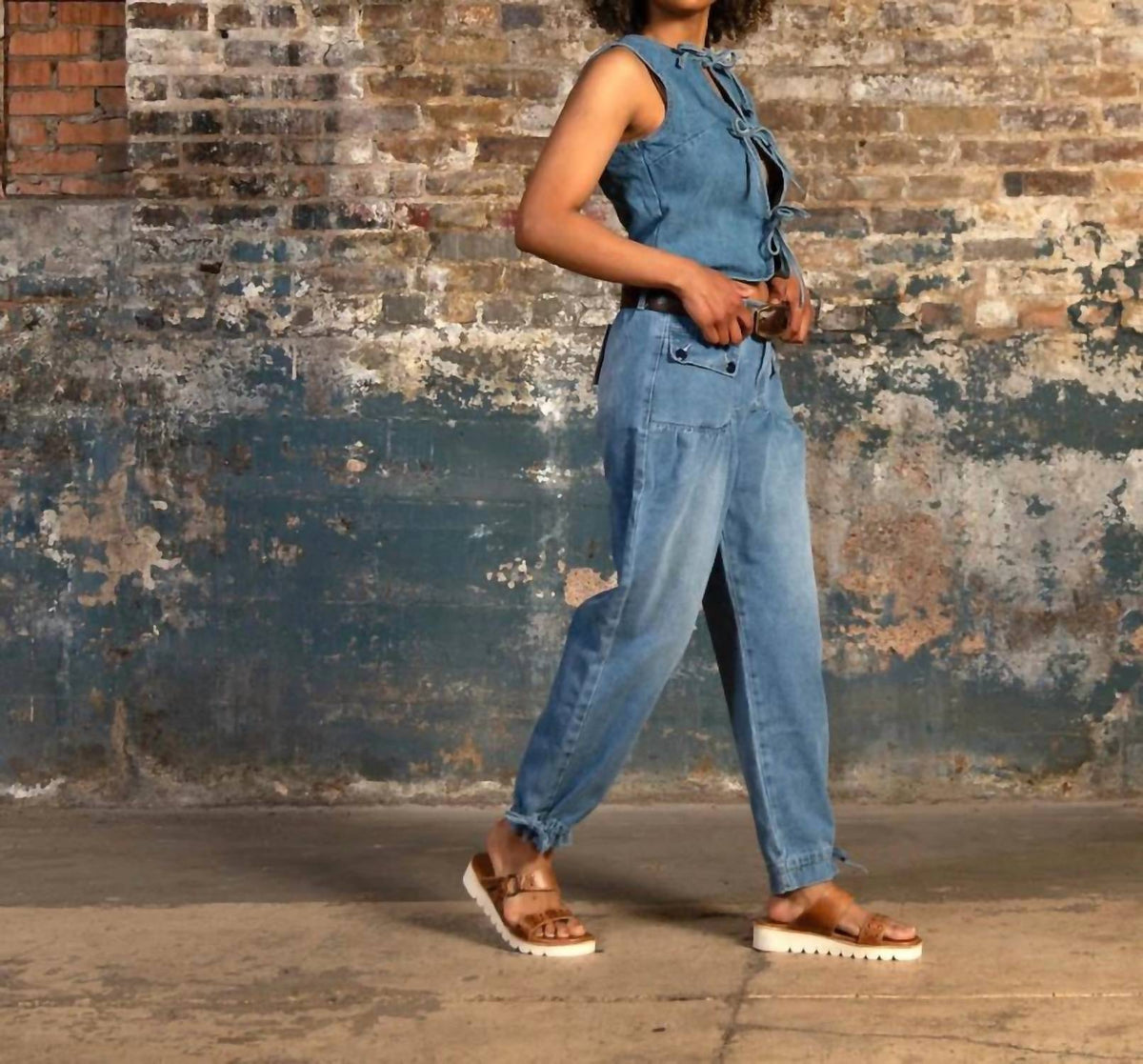 Bedstu - Women's Chow Leather Sandal
