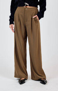 Sadie & Sage - Silent Streets Wide Leg Pleated Pant