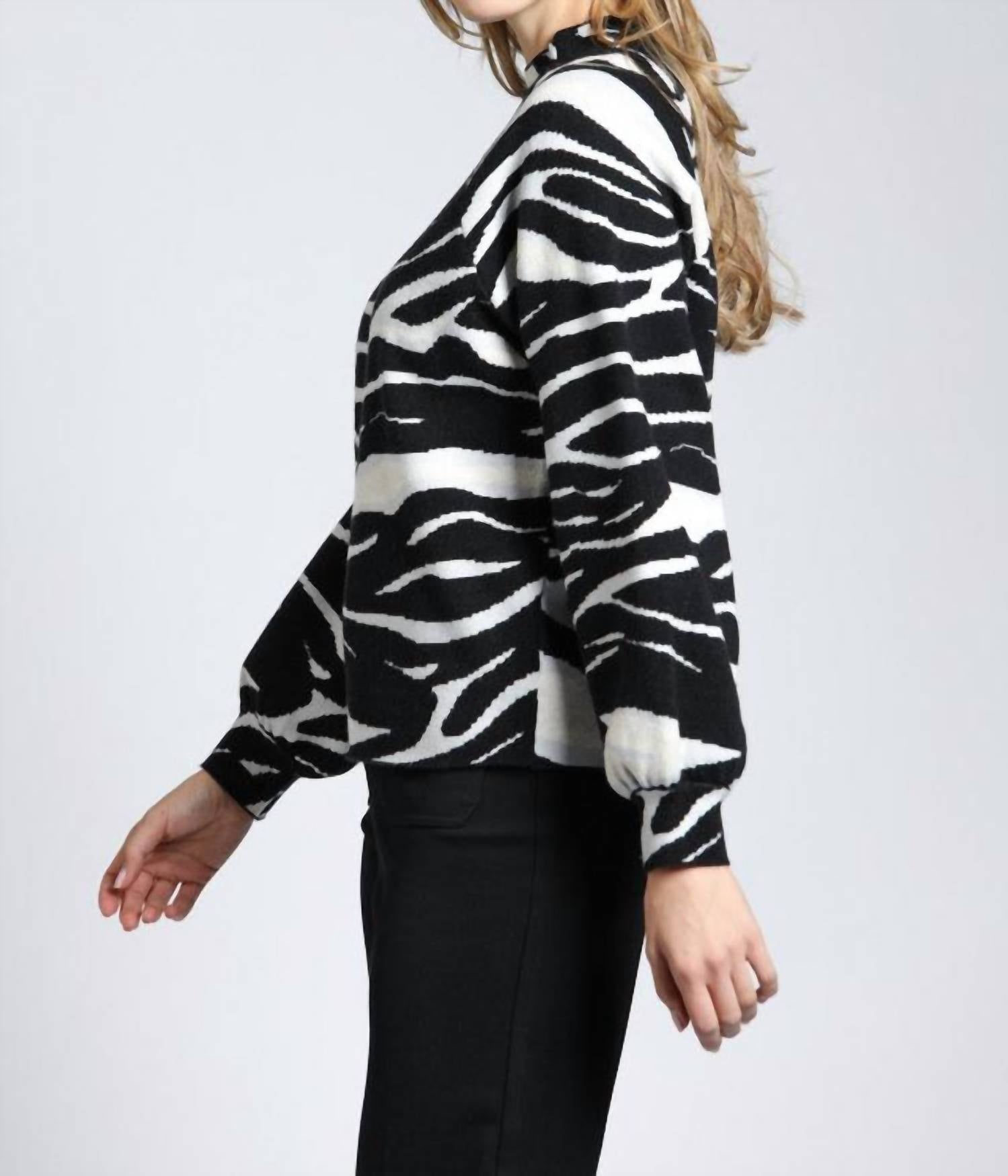 Apny - Zebra Print Sweater With Puff Sleeve