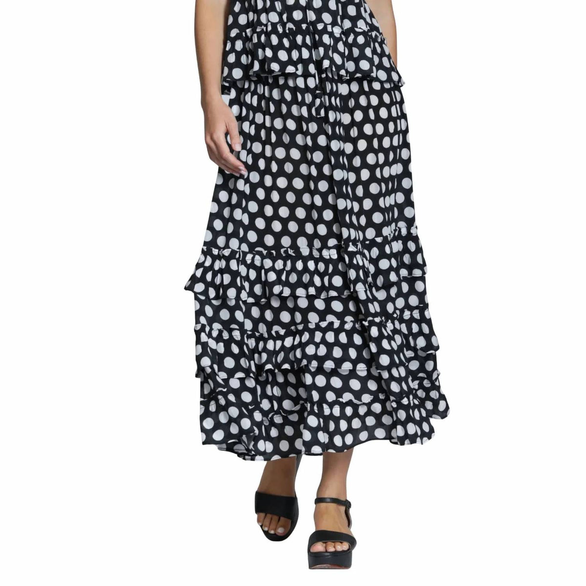 Apny - Tiered Pull On Skirt