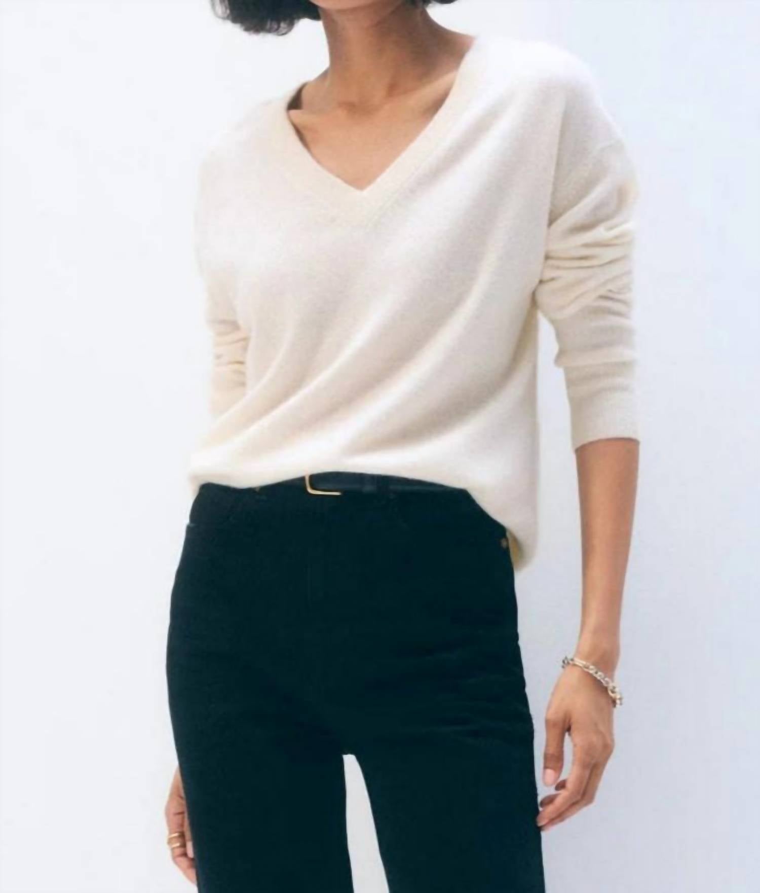 White + Warren - Cashmere V Neck Sweater