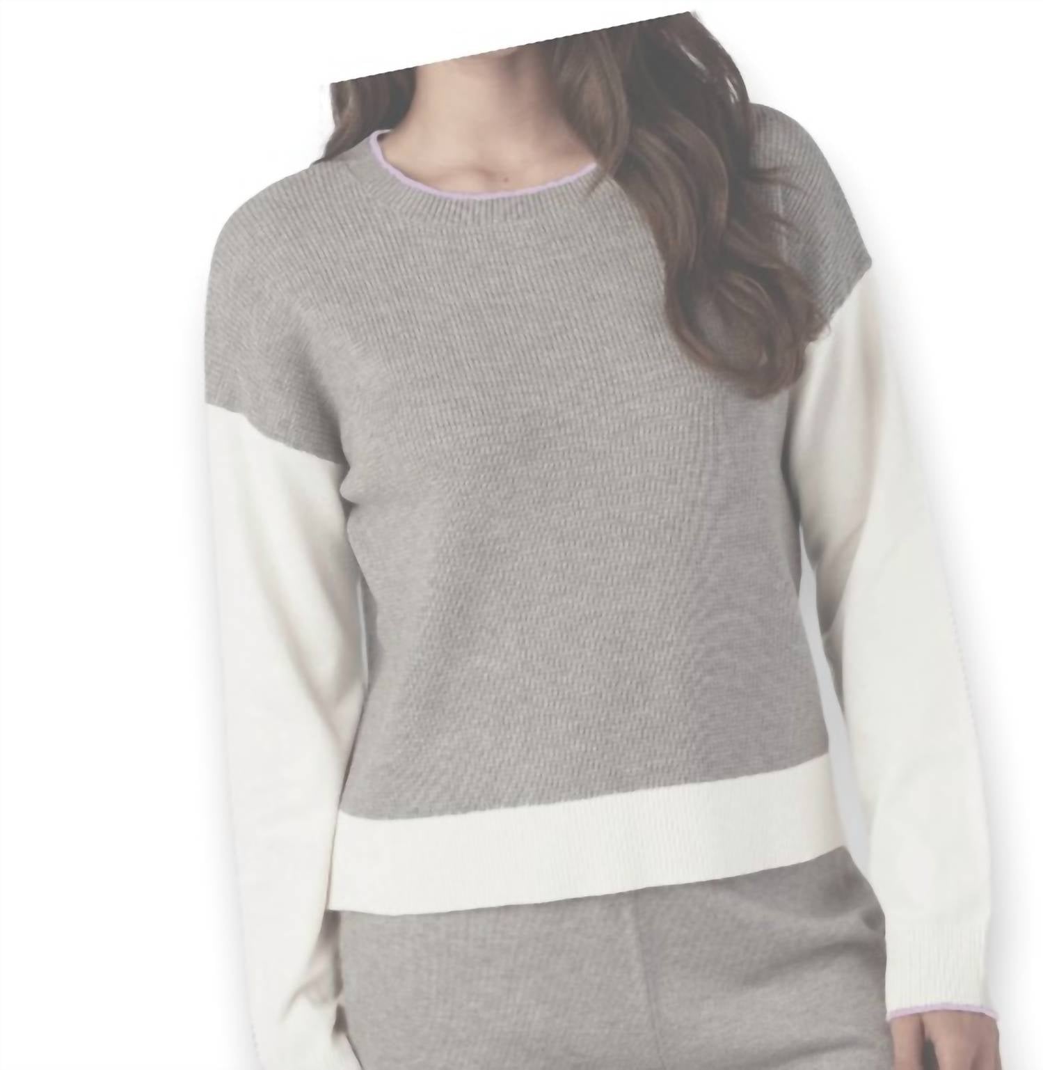 Red Haute - LUX KNIT CREW NECK TOP