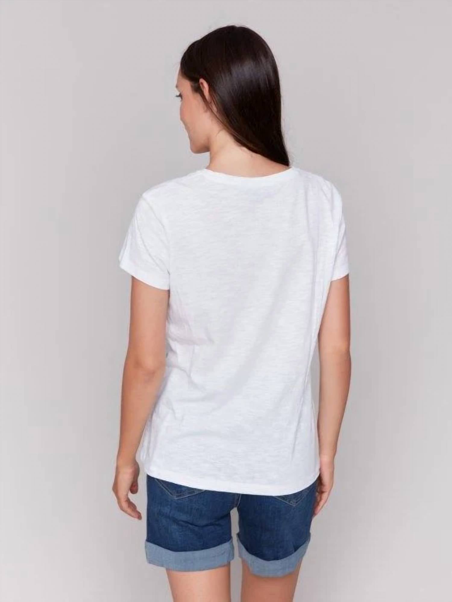 Charlie B - V NECK HEART EMBOIRDERED SHORT SLEEVE TOP