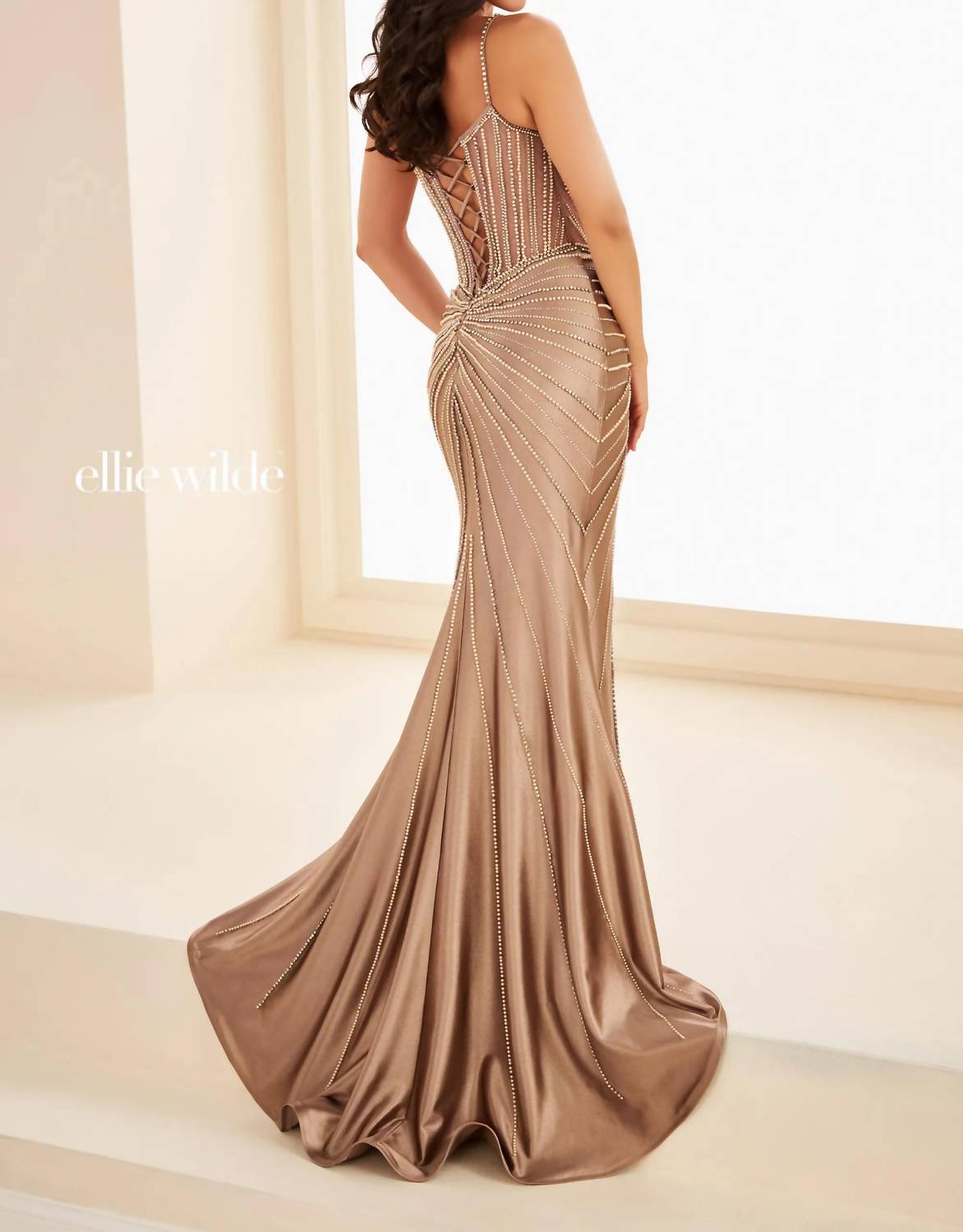 Ellie Wilde - Sweetheart High Slit Maxi Dress