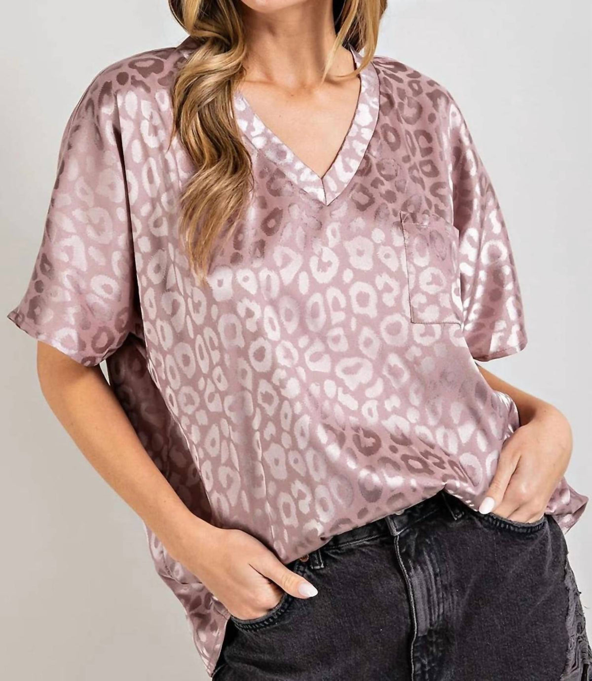 Ee:Some - Lindsay Flowy V-neck Animal Print Top