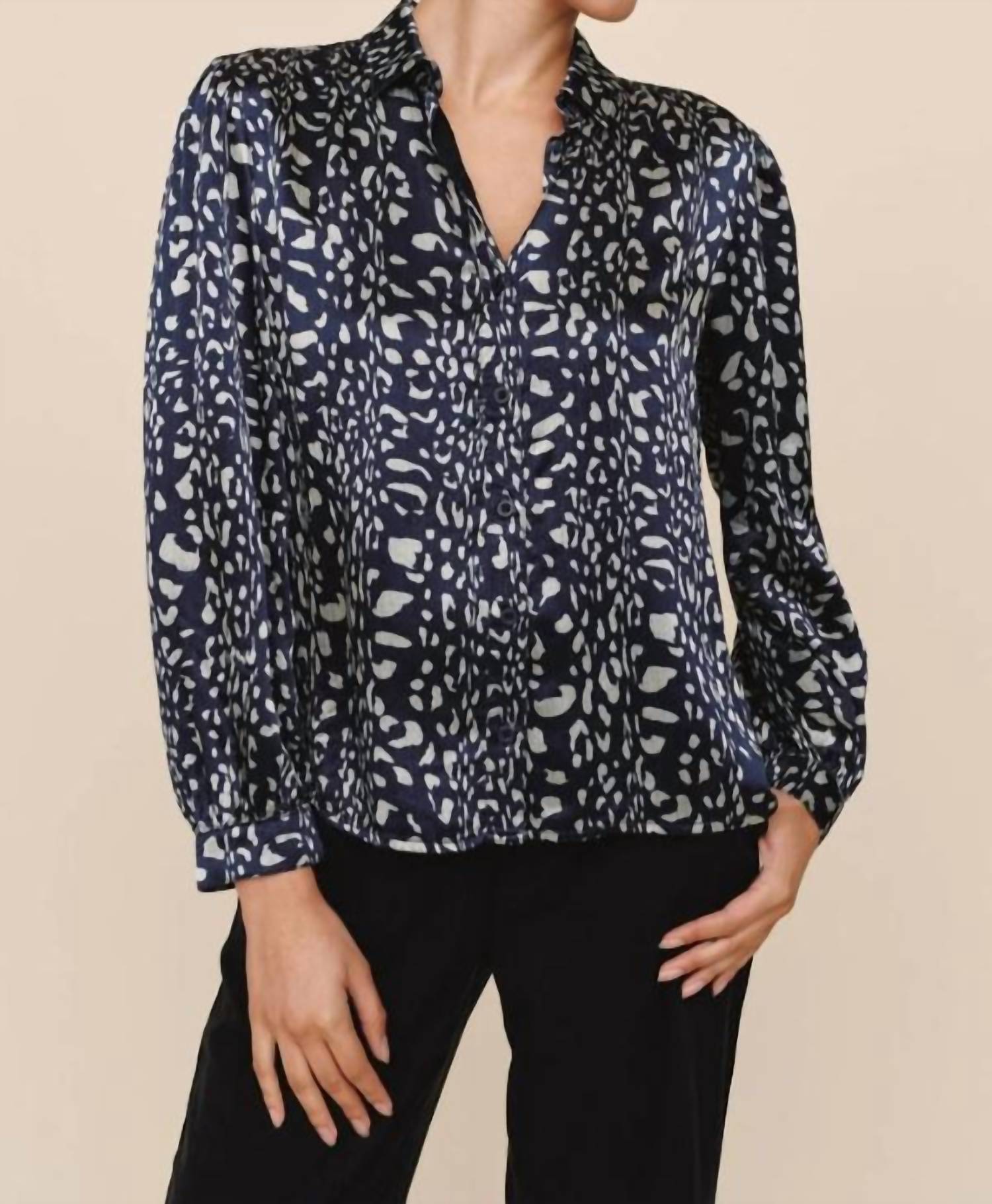 Bella Dahl - Shirred Shoulder Button Down Shirt