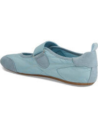 Django & Juliette - Women's Britas Flat Sneakers