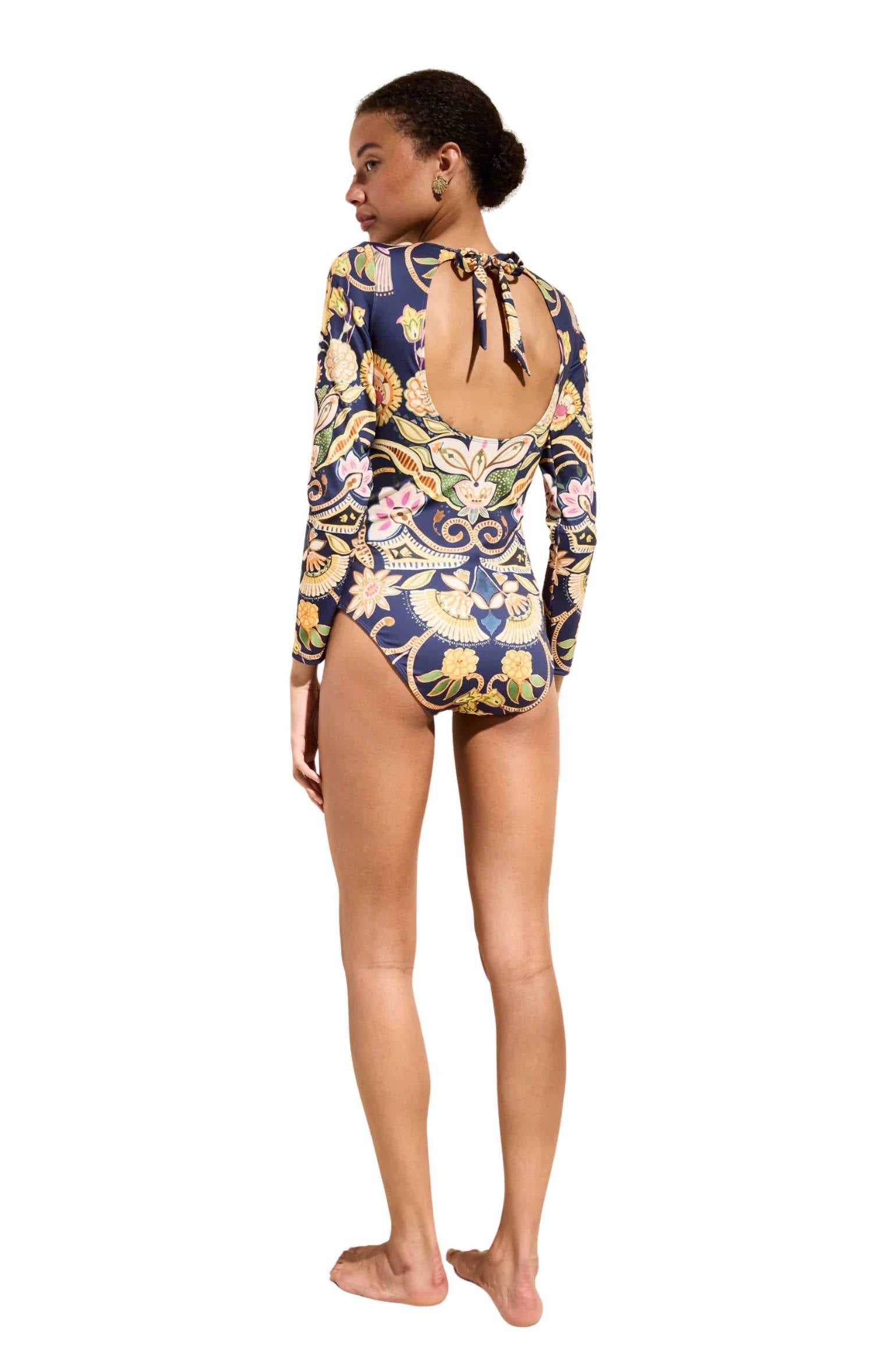 Marie Oliver - Robin Rashguard