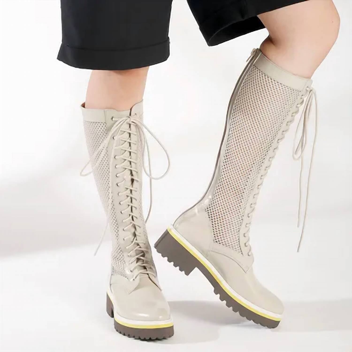 All Black - Women Beyond Boot