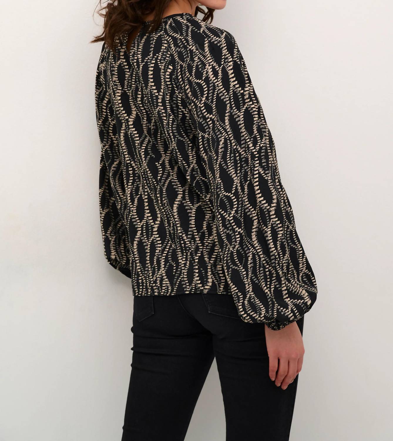 Kaffe - Kadunora Cutout Neck Casual Fit Blouse
