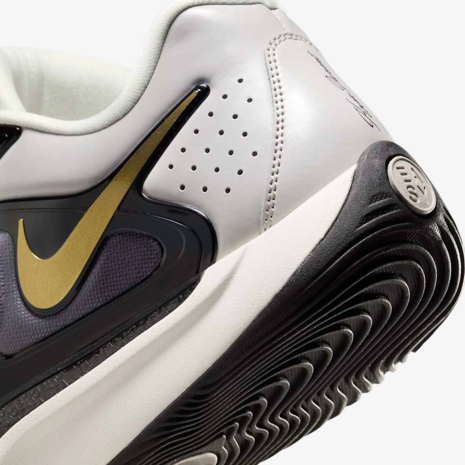 Nike - Men's KD 17 Shoe